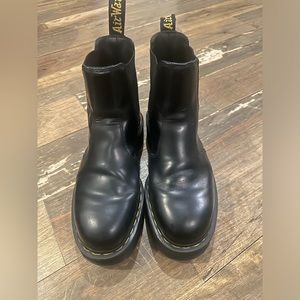 Dr. Martens 2976 Quad Chelsea Boot